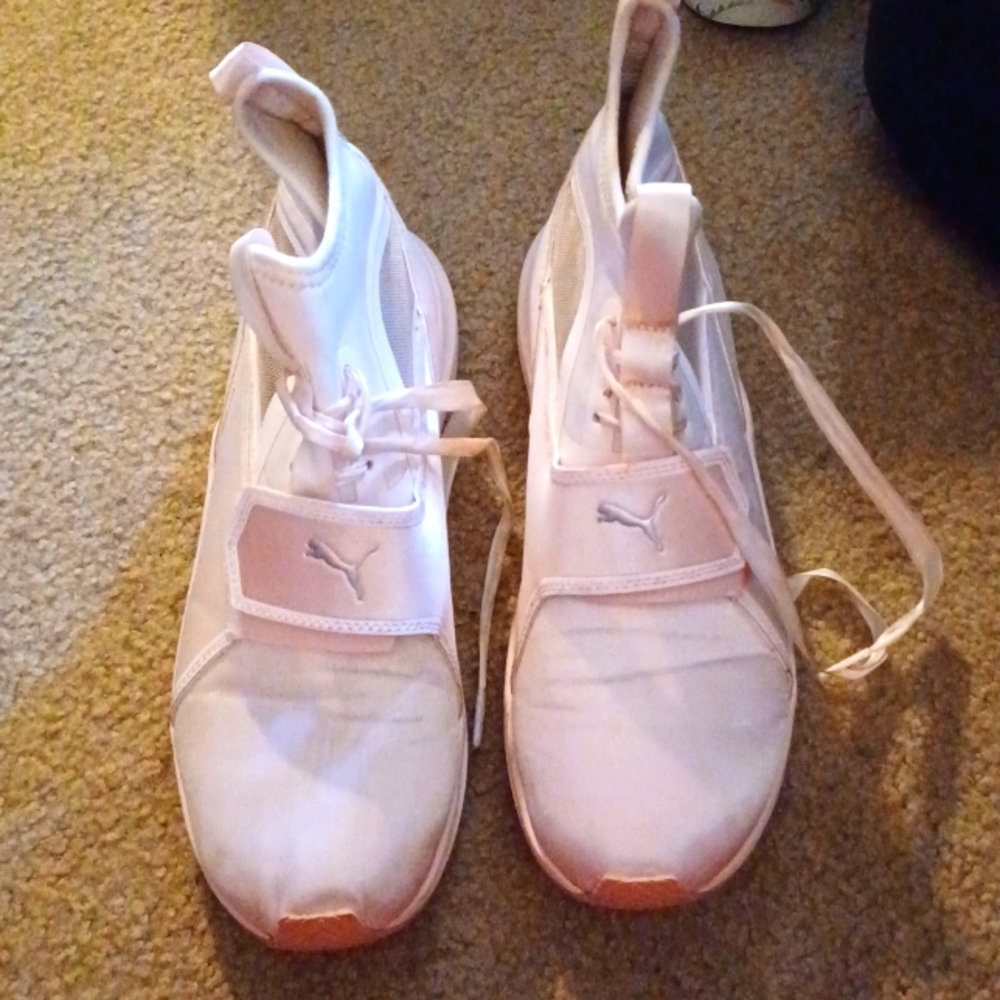 Puma sneakers women's size 8.5